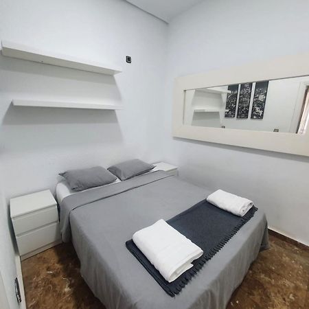 Apartamentos Econostay Fuencarral Madrid Exterior photo